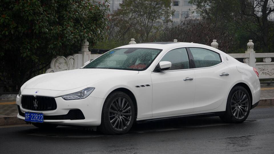 南通启东街头实拍玛莎拉蒂吉博力，车牌