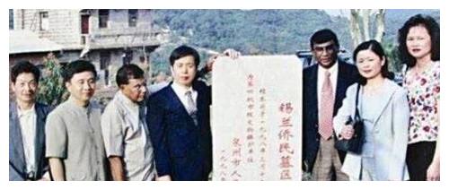 中国最神秘的一个姓氏，不是复姓，也不是单姓，此姓全国只有一家