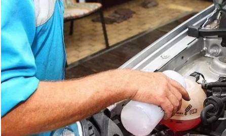 冬季怎么保养汽车才好？这些方法学一学，让爱车好好过冬