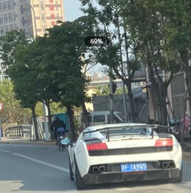 南通教育路实拍兰博基尼小牛跑车，回头率100%！
