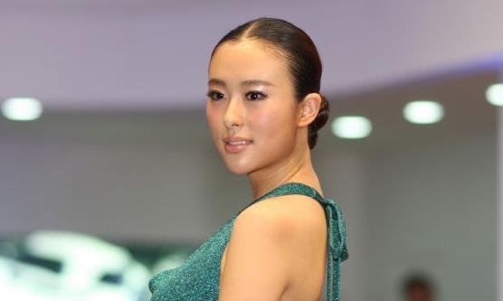 国内唯一一辆超级跑车，比布加迪还罕见，中国第一车模为它站台