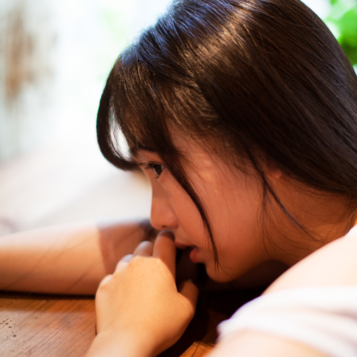 摄影分享:日本零零后清纯素颜刘海小美女