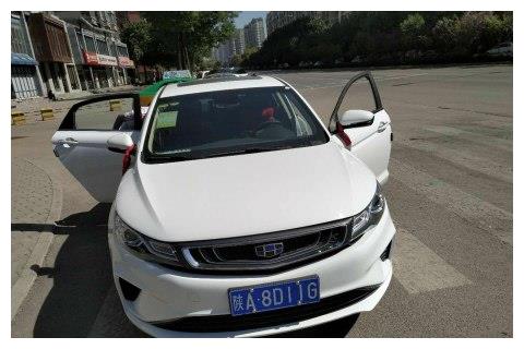 外观时尚开着出门面子足?帝豪GL车主用车4900公里口碑分享