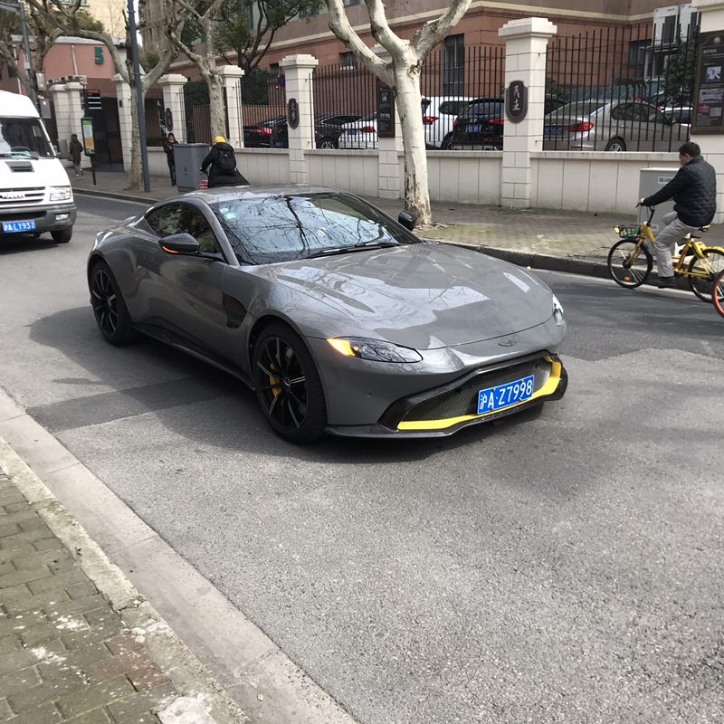 这里有“阿斯顿·马丁“的最新资讯请不要错过