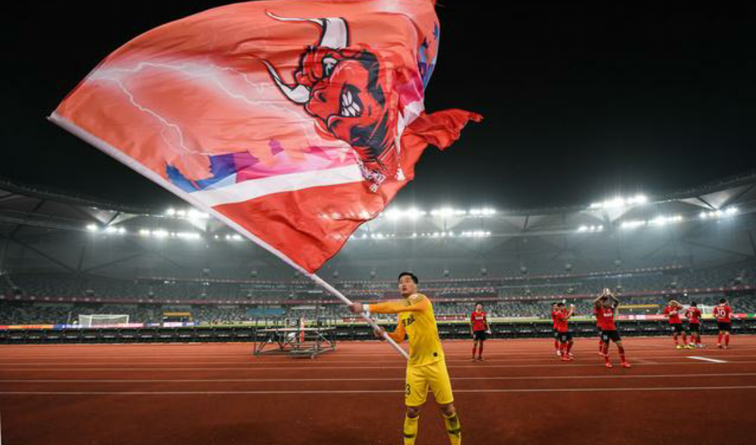 深圳佳兆业主场战平山东鲁能,赛后深足球员感