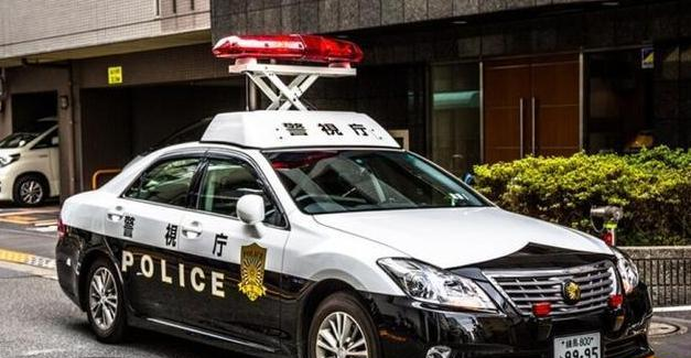 各个国家豪华警车秀!日本用GTR,迪拜用超跑