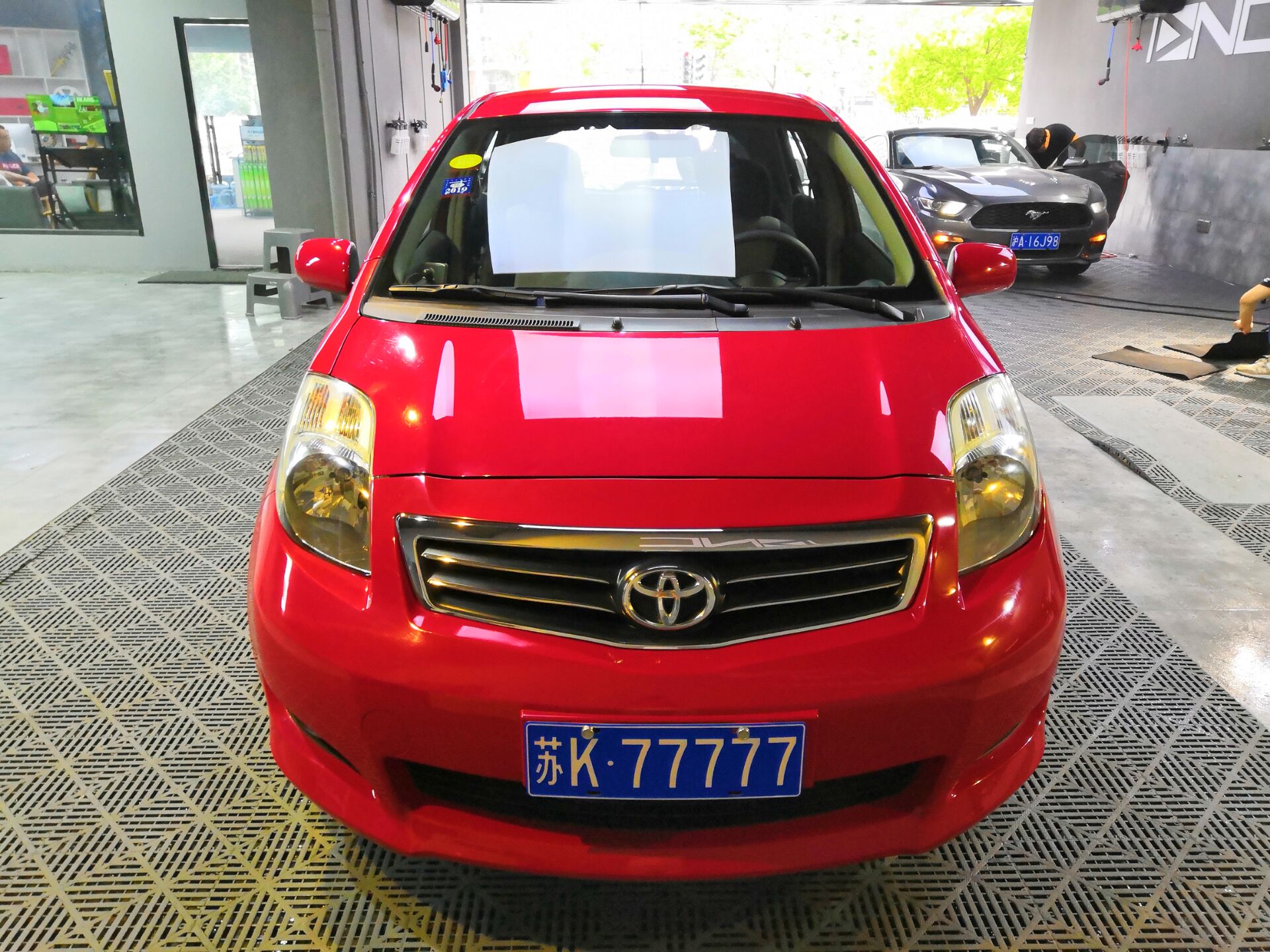 扬州车牌五连号苏K77777,居然挂在一部丰田