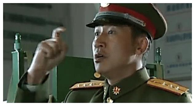 士兵突击中, 拖累史今的不是许三多, 而是最器重史今的高城