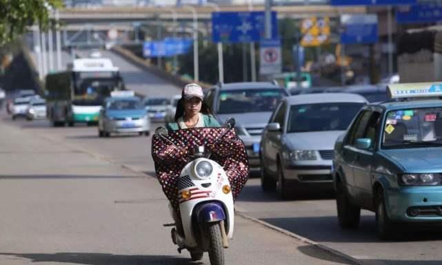 电动车主注意：又一电动车新规落地，抓到就罚500元