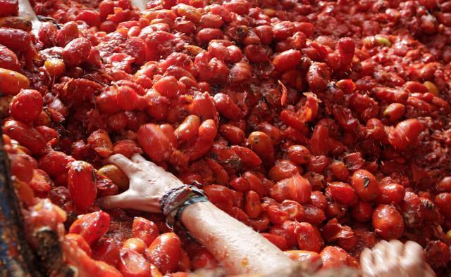 ����������ȡ����գ�����ҳ˽�����桱������裬��Ů�����۾ʹ���