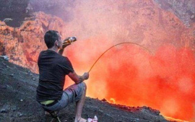 世界上最小的火山，淪落為“自助燒烤”勝地，只因“身高”一米二