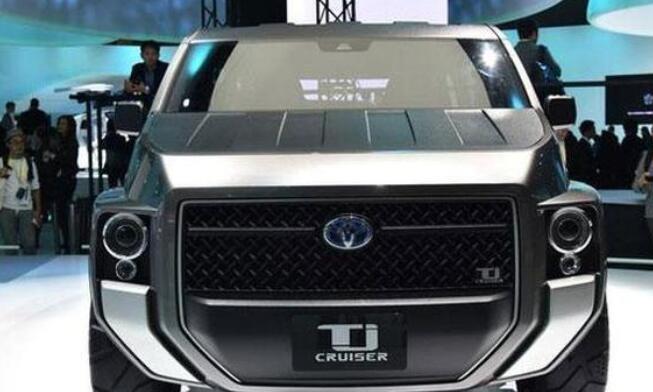 丰田“大坦克”震撼亮相，颜值不输牧马人，混动配四驱，或16W