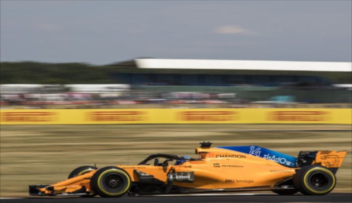 迈凯伦赛车：一起了解它，科技十足并十分抢眼，太突出