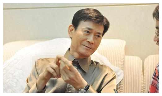 70岁郑少秋帅了一辈子,唯一被人指责的就是辜负了她的一片深情