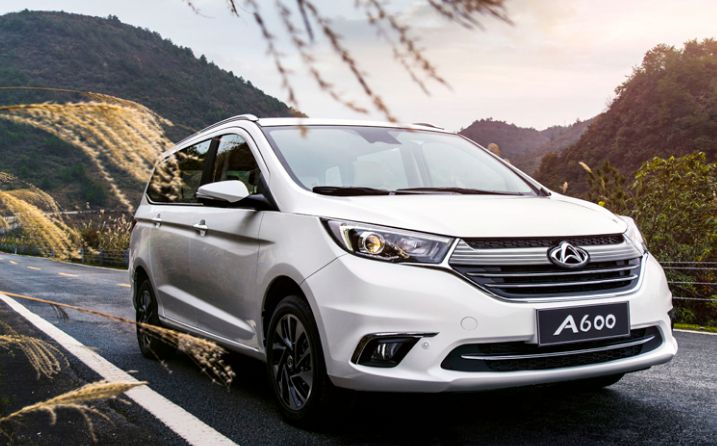 低油耗，大空间，此车售价仅6万起，比别克GL8实用！