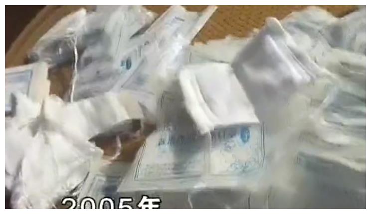 还敢动歪脑筋?商贩竟重新封包2003年口罩,称:我一点也没卖!