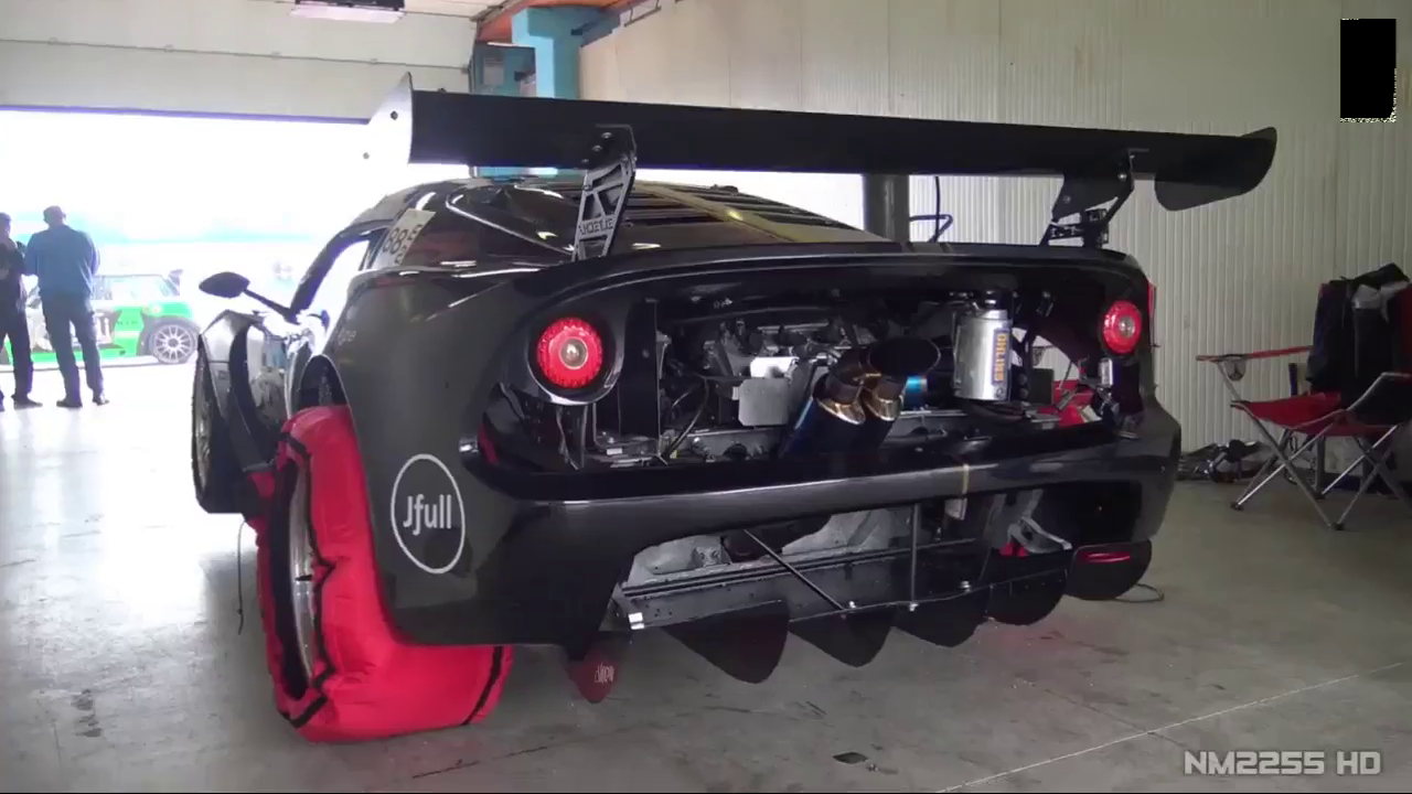 莲花路特斯超级跑车，一听发动机的声音就知道不便宜！