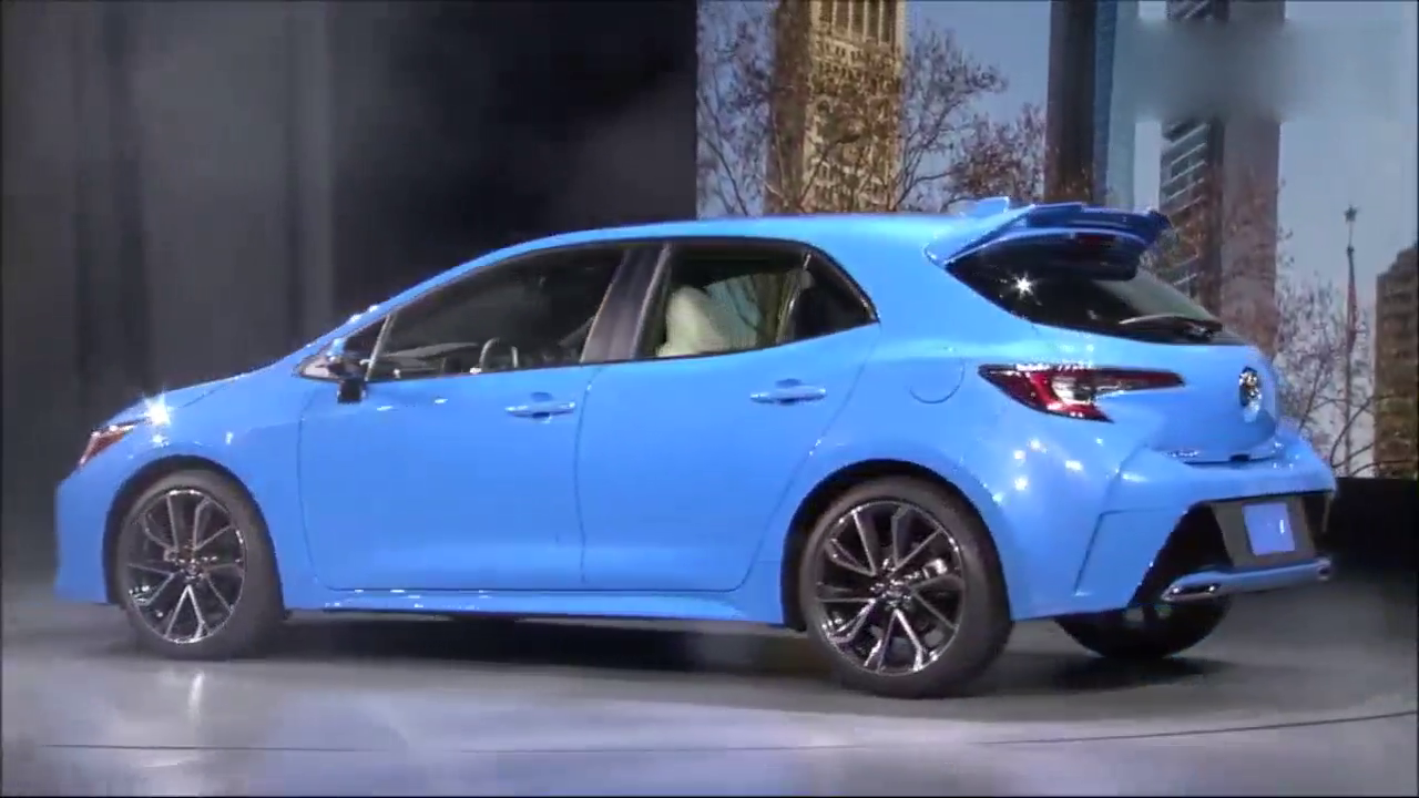 2019款丰田卡罗拉两厢版亮相纽约车展，这是丰田的小钢炮？