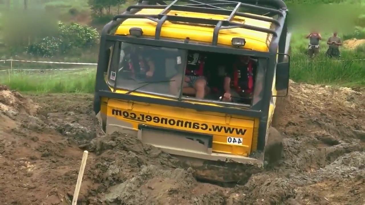 6驱太拖拉越野卡车，挑战各种极限