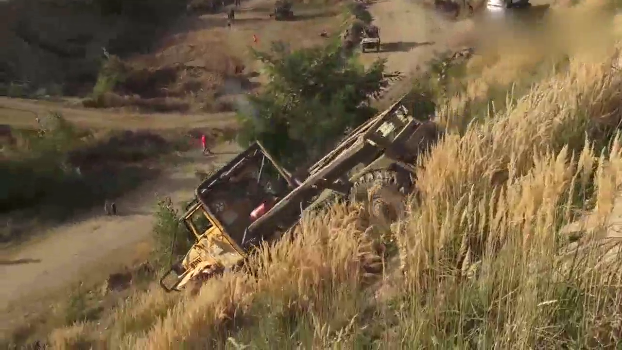 老司机开卡车玩越野，这才是真正的高手！