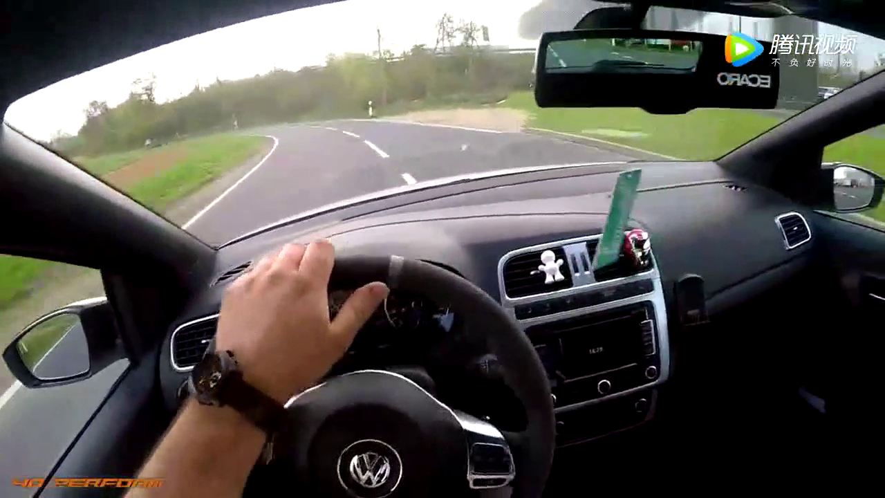 大众polo WRC就是狠 高速轻松上280