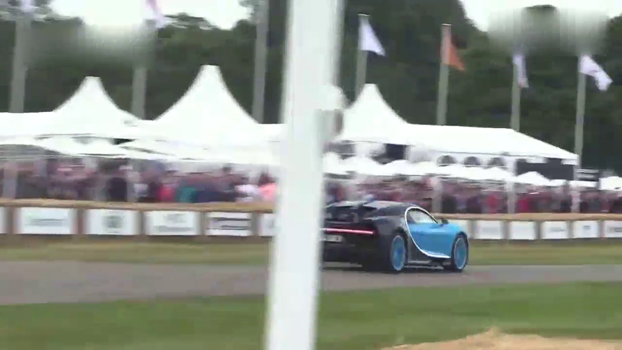 多辆顶级改装车加速秀声浪 还是迈凯伦的好听！