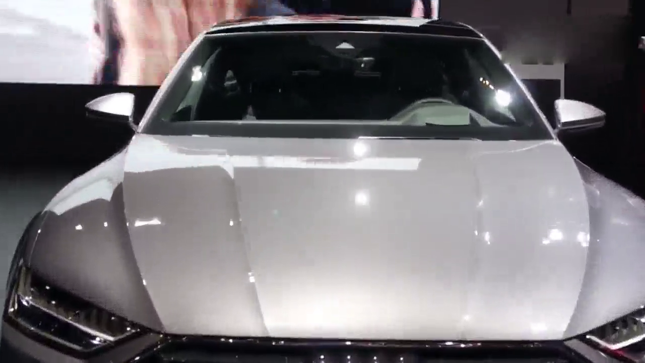 车展实拍全新奥迪A7，当打开无框车门才是梦幻的开始