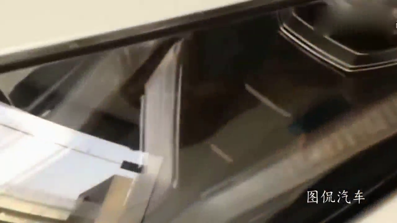 价值500万的兰博基尼跑车，打开车门才知道这钱花的值了！