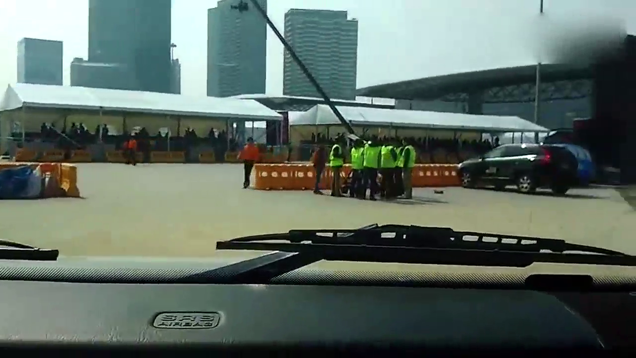 车展实拍：奔驰G500室外爬坡试乘