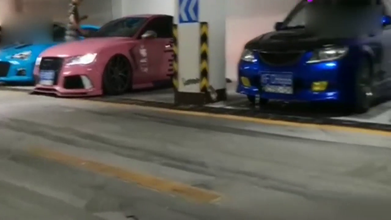 小区的车库每辆都是改装车，业主都不一般呐！