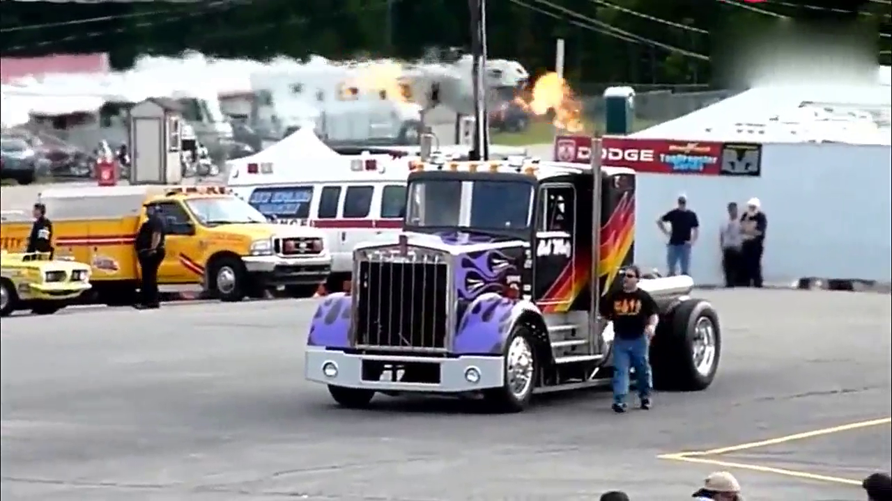 卡车安装涡喷引擎，汽车发动机已经不能满足外国人对动力的追求