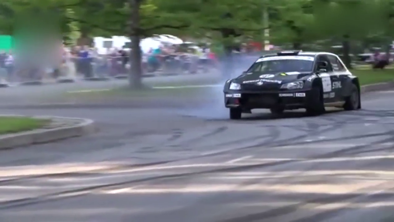 WRC起飞模式开启后，落地一瞬间 对战车造成很大伤害啊！