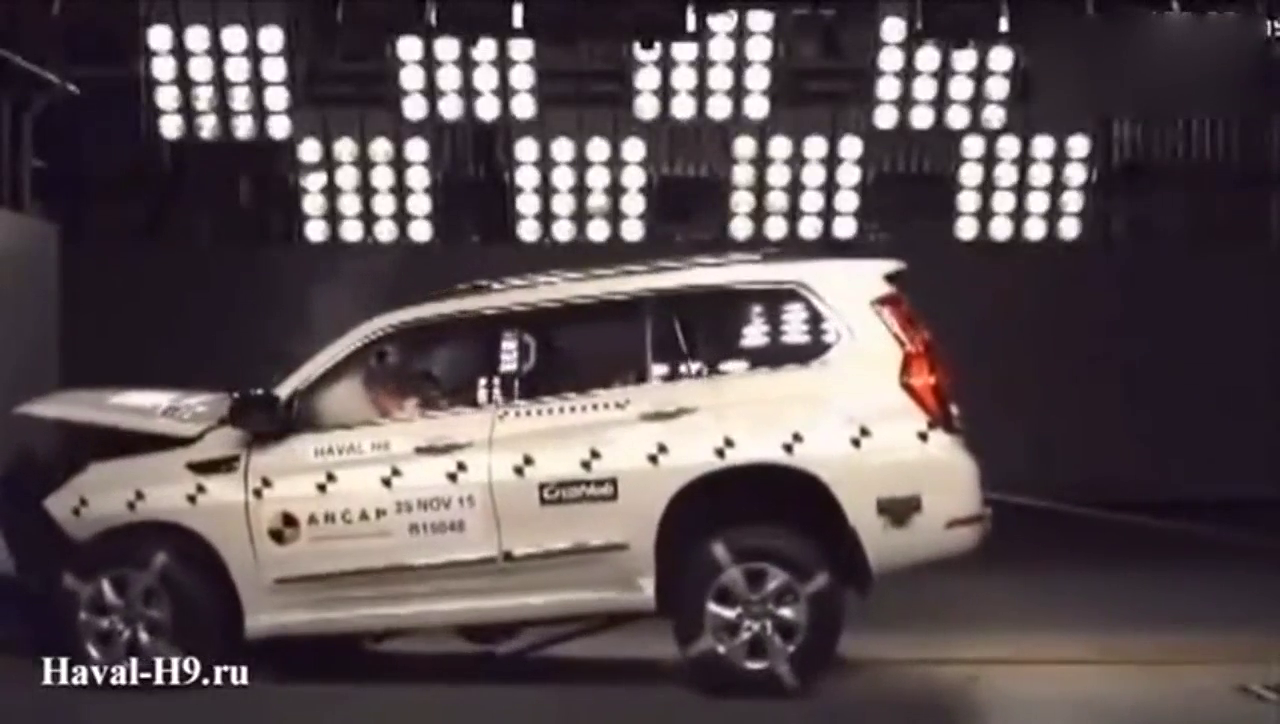 拉着霸道满街跑的哈佛H9撞击测试, 完虐大部分进口车了