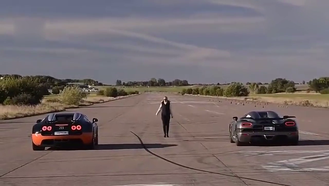 世界第一快的跑车之争，布加迪威龙和科尼赛克速度对决，你挺谁？