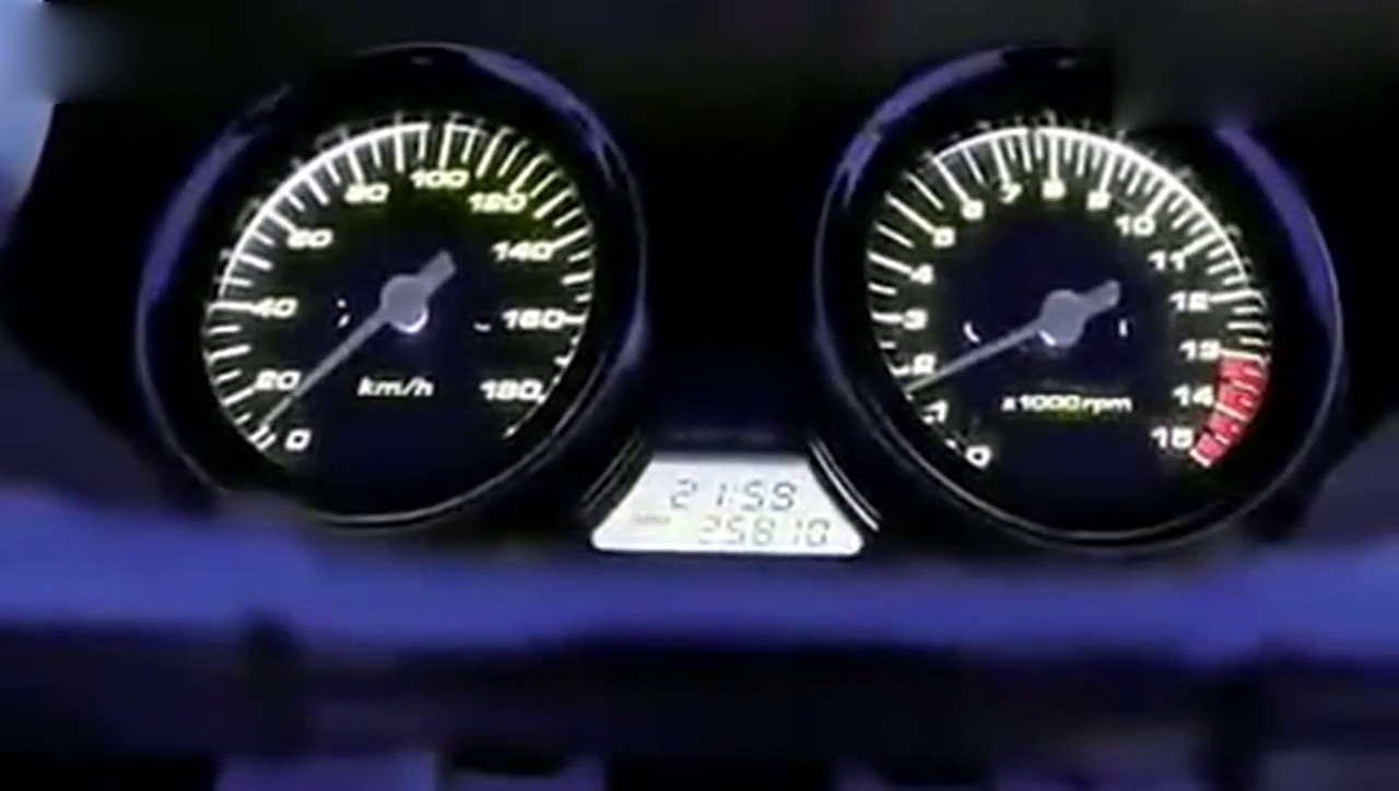 加速一点不比超级跑车差，本田CB400霸气加速