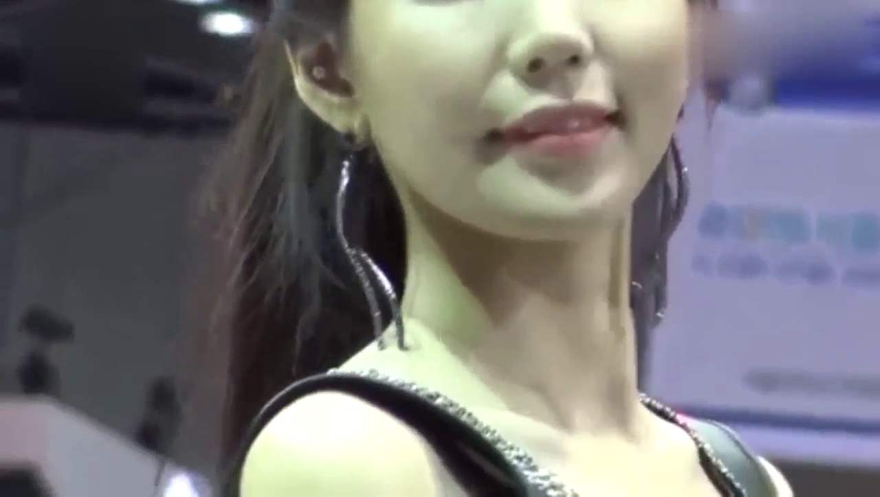 车展的小姐姐告诉你，女人最适合开这样的车