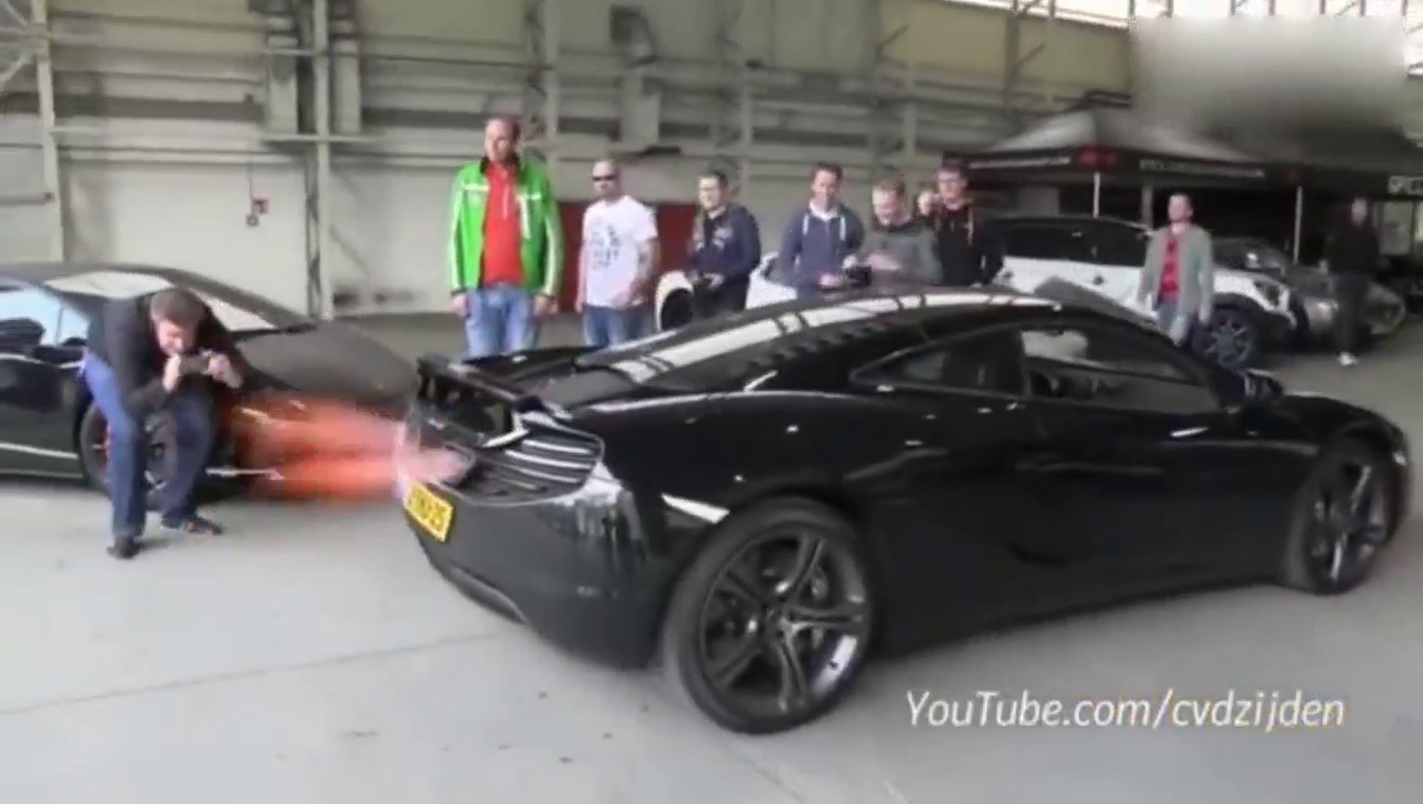 用跑车喷出来的火烧烤 好不好吃？带好啤酒！