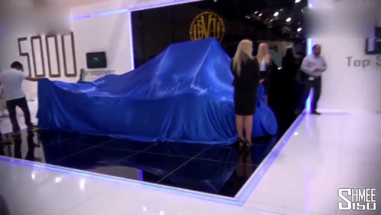 千万的跑车去参加车展，拉开遮车布后，才知道什么叫惊喜