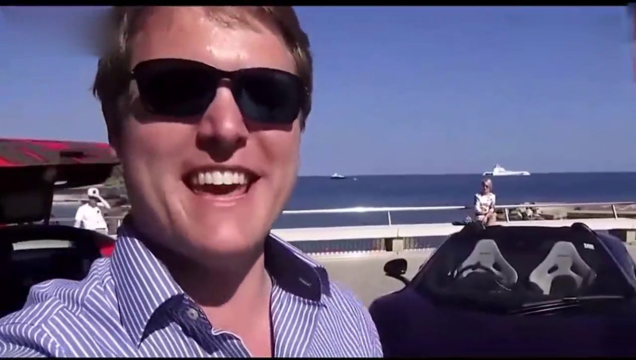 土豪买超级跑车送了一个这样的玩意，打开一看才知道啥叫惊喜