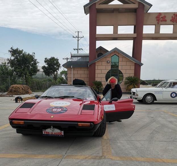 江苏如皋实拍世界老爷车巡回车队，经典法拉利跑车太难得一见了！