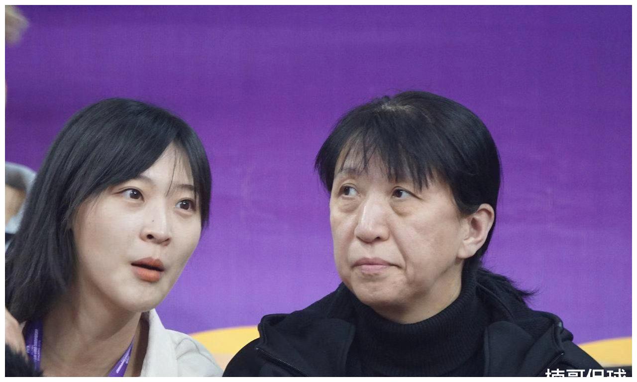 她是女排白银一代领军人物，是郎平得力助手、女排夺冠的背后功臣
