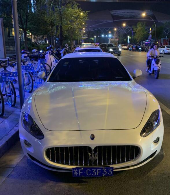 南通通州街头实拍玛莎拉蒂GTMC，气场不输超跑！