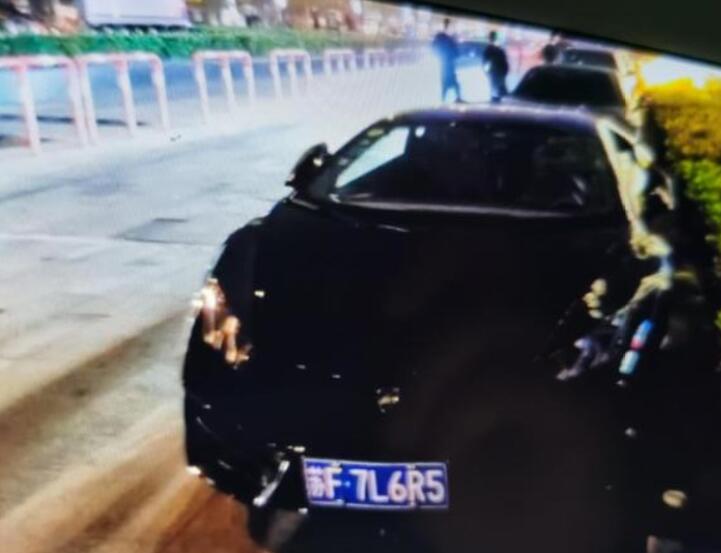 南通海门街头实拍兰博基尼飓风跑车，回头率100%！