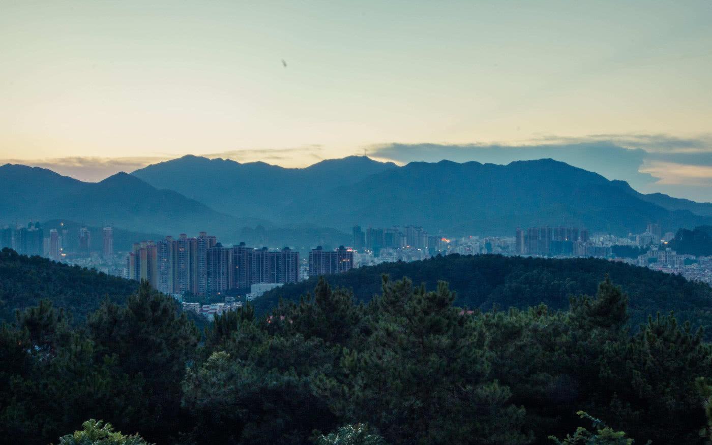 广东省唯一五线城市云浮,有个网红森林公园,当