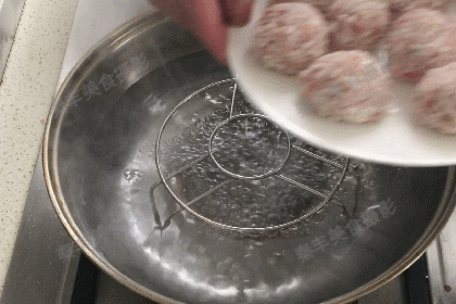 美观可爱,鲜香可口,一颗颗珍珠藕丸,软糯好滋味!