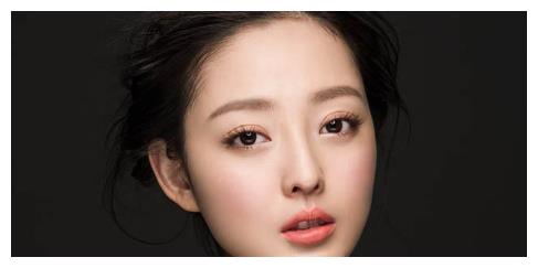 《丑女无敌》红极一时的她，年仅26岁已离世，4年无人悼念！