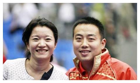 43岁刘国梁，妻子身家过亿，接任其父高位，老丈人身份不简单！