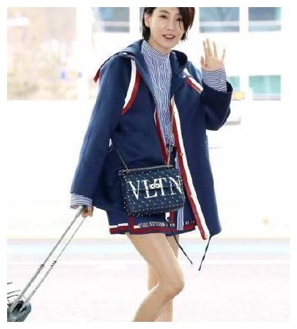 天空之城剧组嘉奖度假！金珠英私服酷到不行，郭美香女王气场爆棚