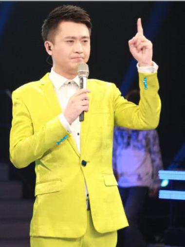 《星光大道》已确认主持人,比毕福剑还受欢迎,收视率将峰回路转