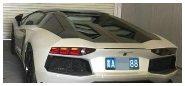 老干妈车库里“最贵”的车,价值近千万,性能远超劳斯莱斯